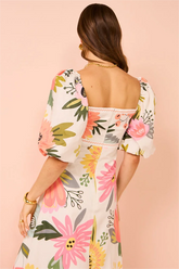 Vestido midi floral con cuello cuadrado y mangas abullonadas